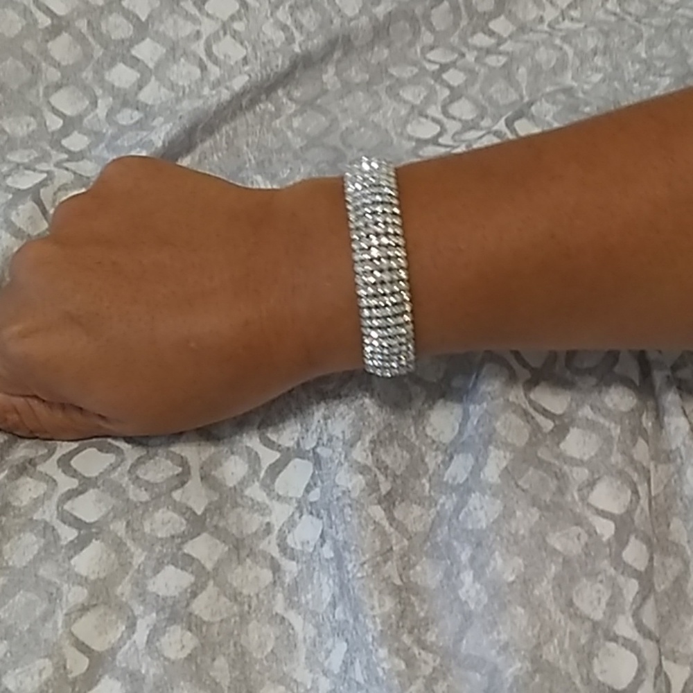 Siler colored jewlery